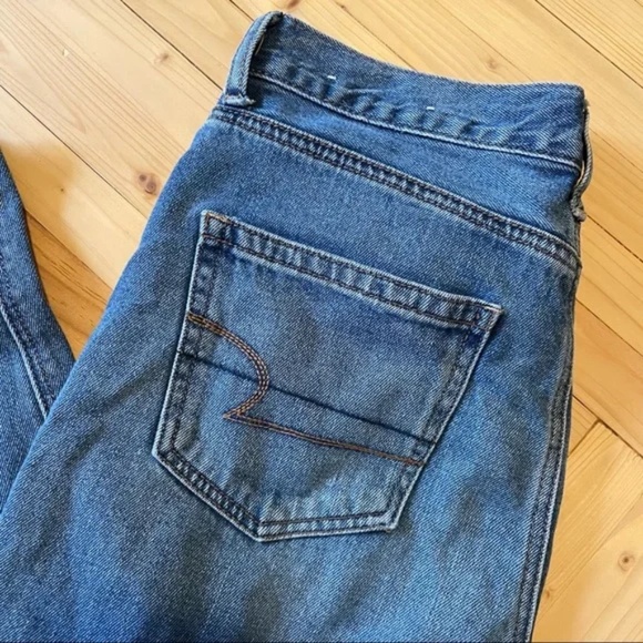 American Eagle Mom Jeans - Picture 2 of 8